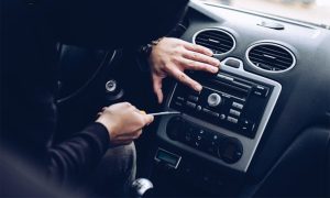 ۱۰ روش مؤثر برای جلوگیری از سرقت مانیتور خودرو