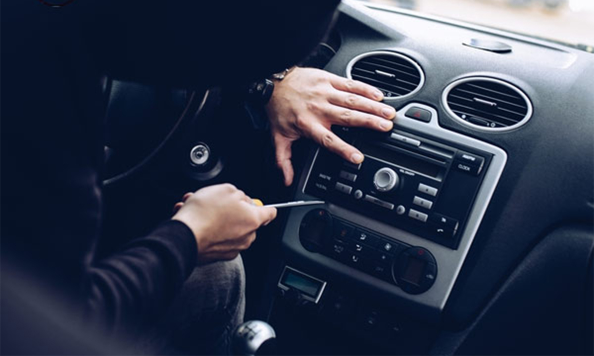 ۱۰ روش مؤثر برای جلوگیری از سرقت مانیتور خودرو